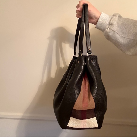 Burberry Maidstone Medium Tote Bag in Leather and House Check Canvas - Picture 2 of 12